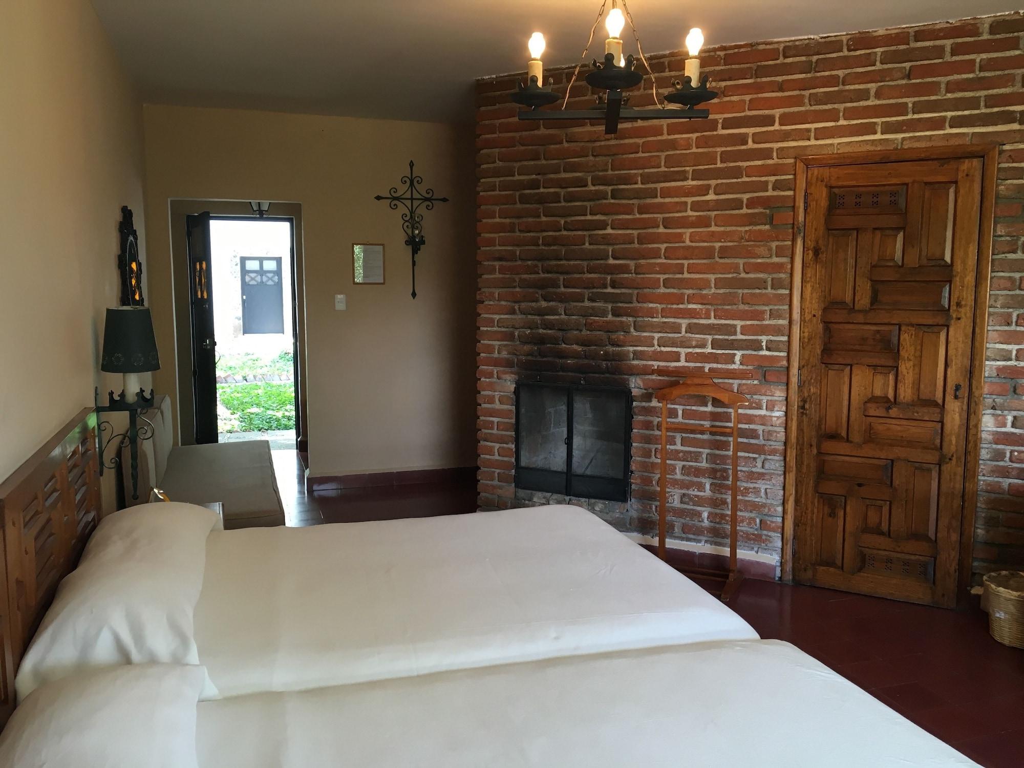 Rancho Hotel Atascadero サン・ミゲル・デ・アジェンデ エクステリア 写真