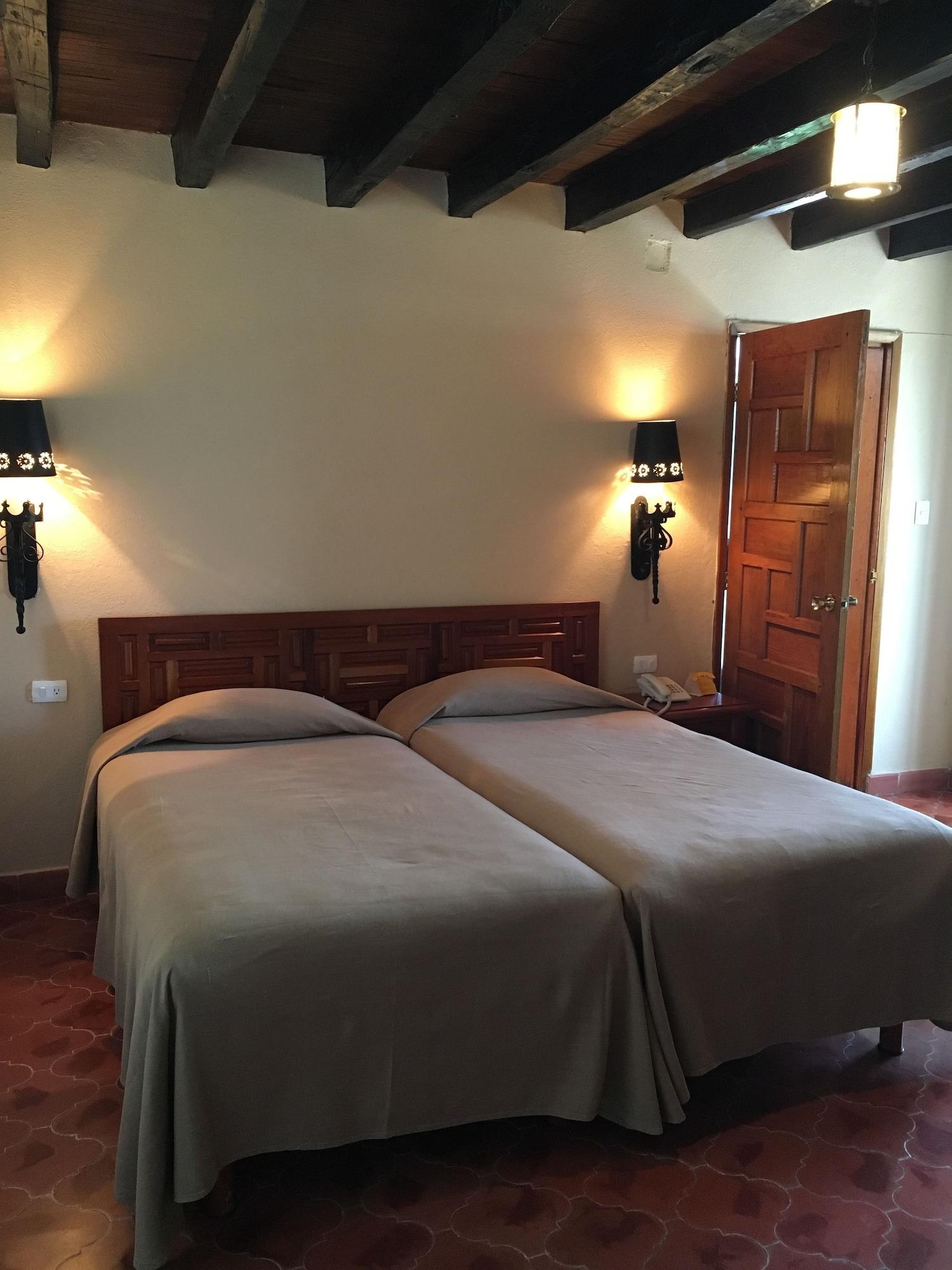 Rancho Hotel Atascadero サン・ミゲル・デ・アジェンデ エクステリア 写真