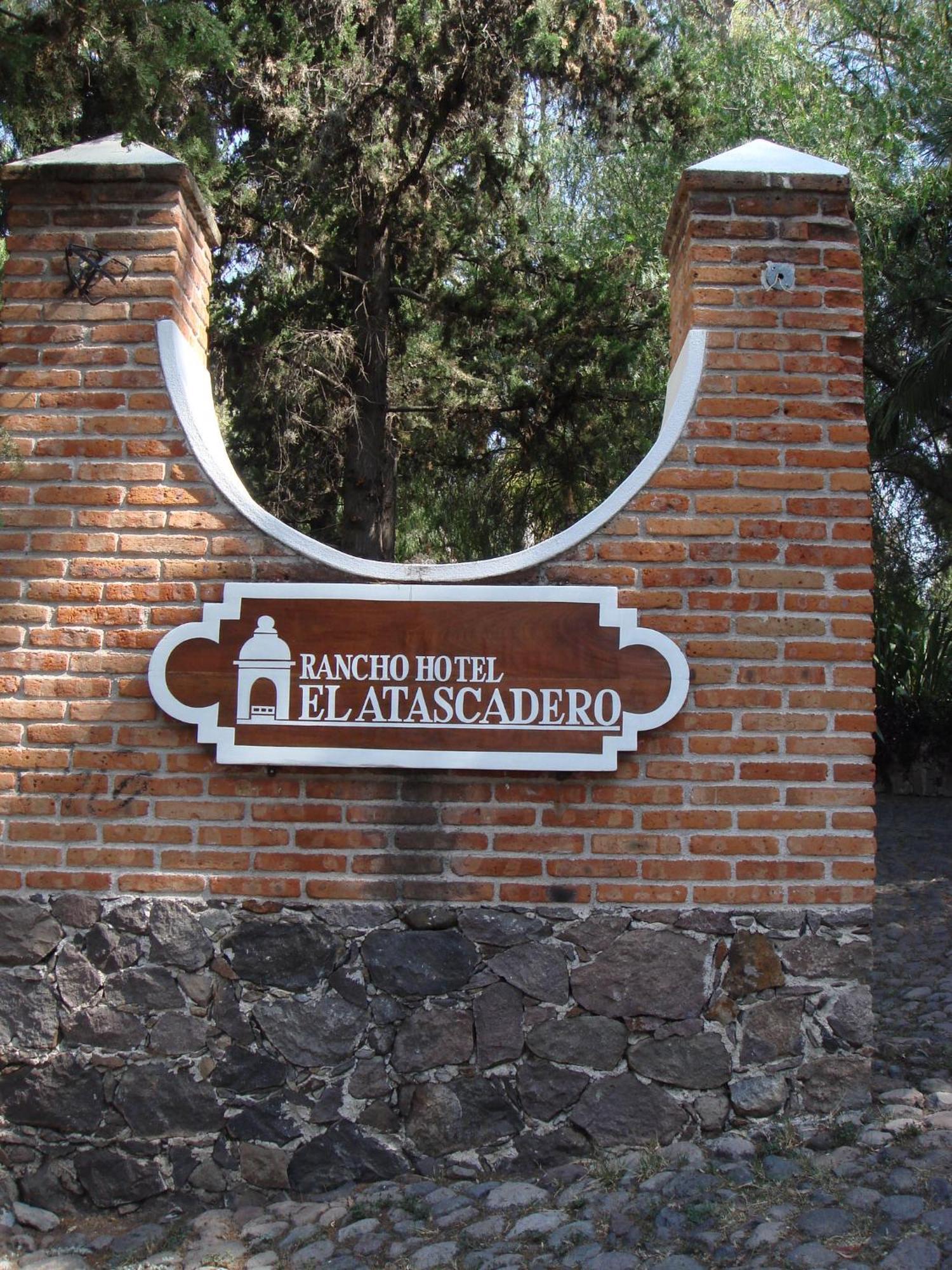 Rancho Hotel Atascadero サン・ミゲル・デ・アジェンデ エクステリア 写真