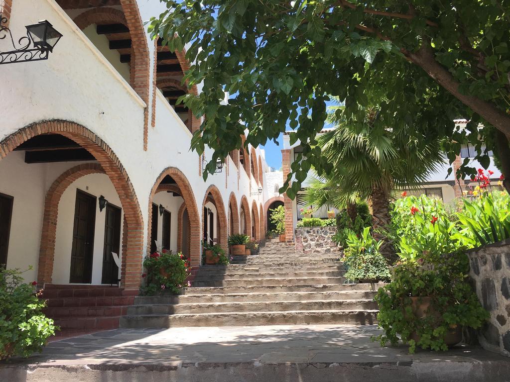 Rancho Hotel Atascadero サン・ミゲル・デ・アジェンデ エクステリア 写真